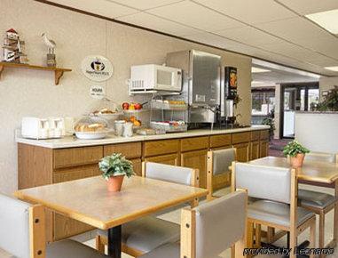 Super 8 By Wyndham Superior Wi Hotel Restaurante foto