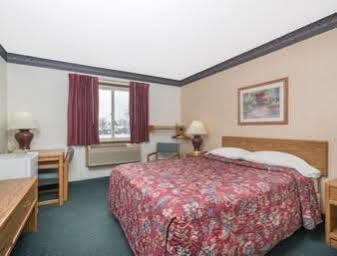 Super 8 By Wyndham Superior Wi Hotel Exterior foto